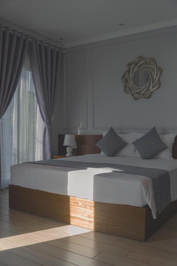The Confetti Hotel Hạ Long Extérieur photo