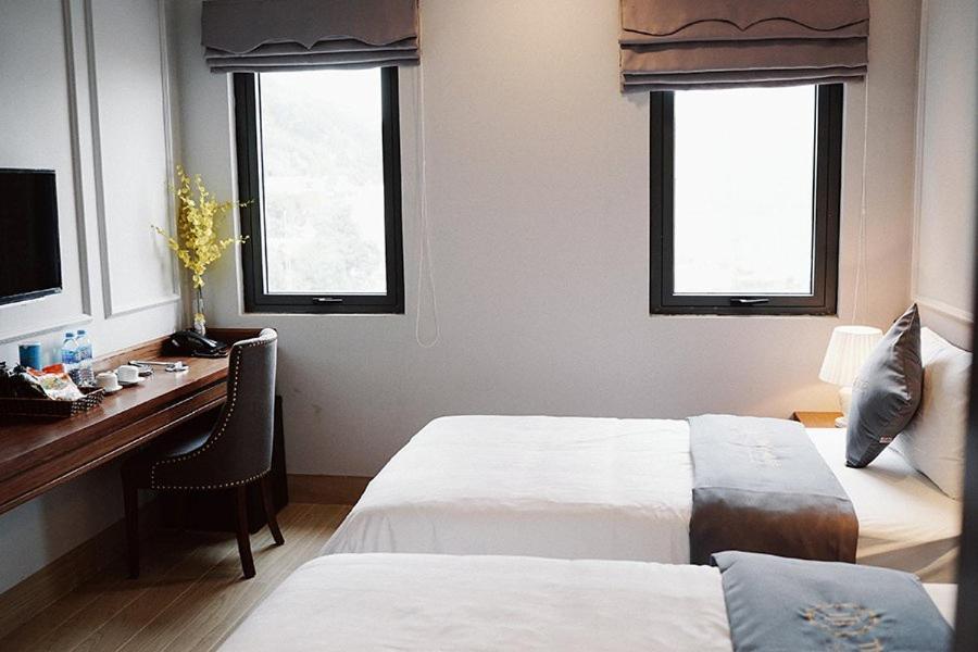 The Confetti Hotel Hạ Long Extérieur photo